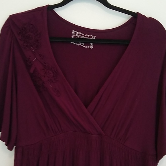 3/$15 Motherhood maternity dark purple vneck dress - Picture 2 of 7